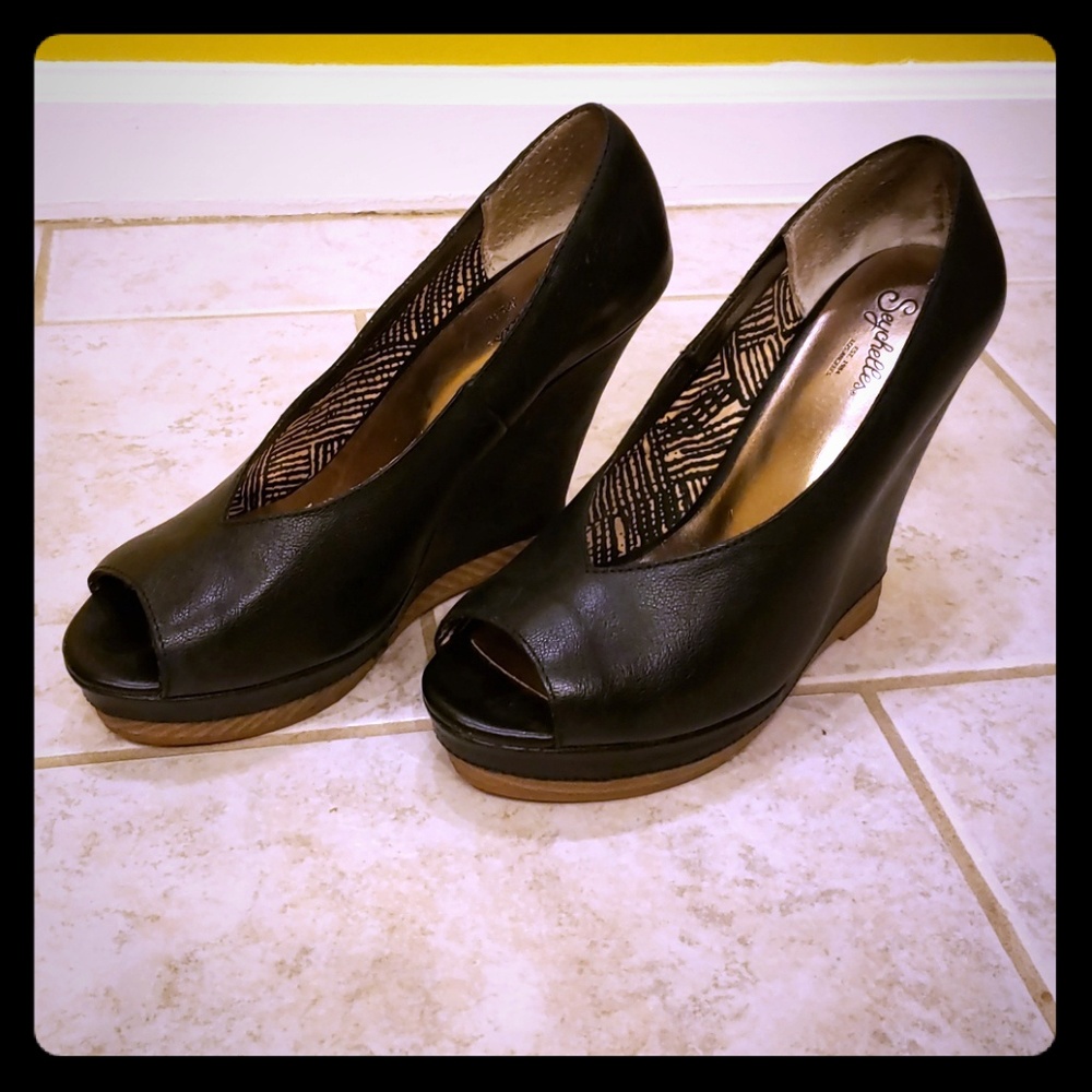 Seychelles Black Wedge Heels